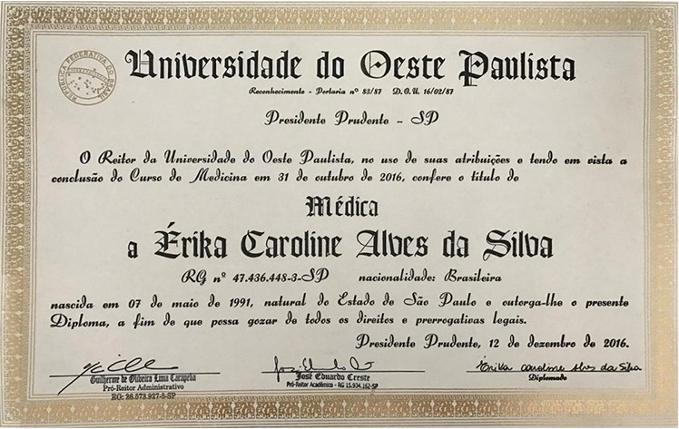 Dra Erika Pinheiro - Diploma Medicina